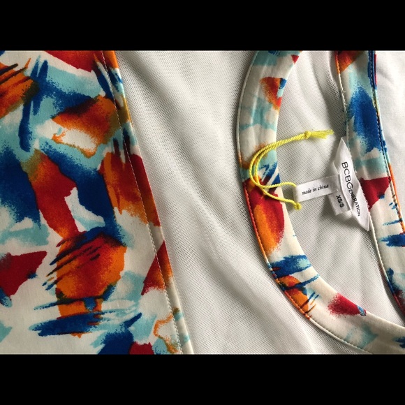 BCBG Generation short sleeve blouse - Picture 2 of 4